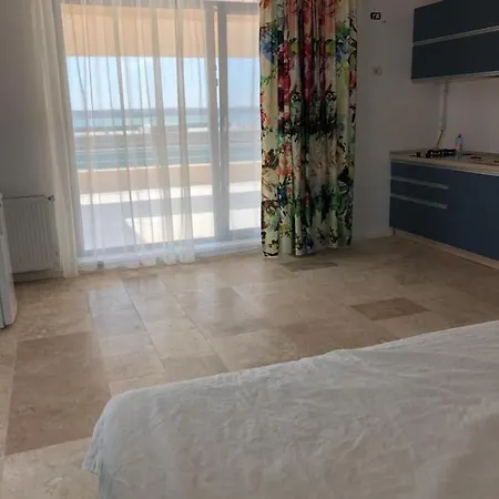 Apartman By The 16 *