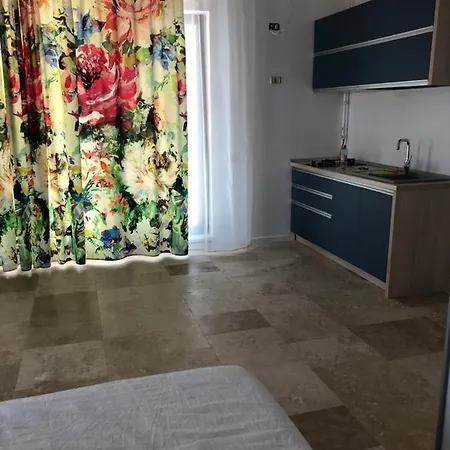 By The 16 Apartman Mamaia